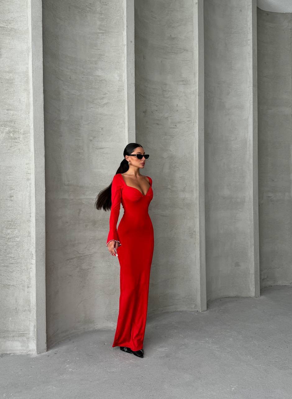 Kırmızı Taşlı Elbise 